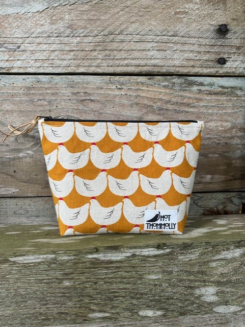 Basic Zipper Pouch - Chickens